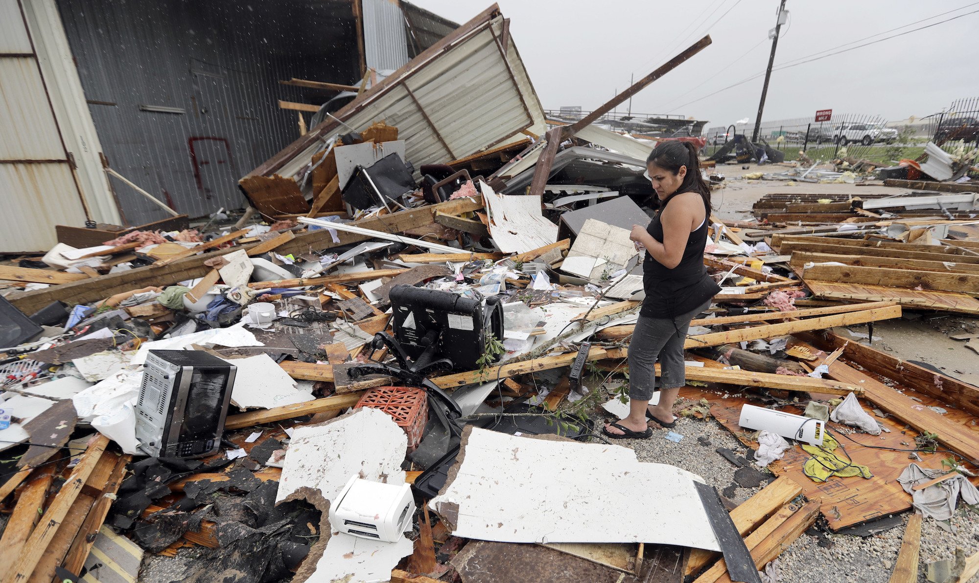 After Harvey, Texas' massive piles of trash will take months to remove