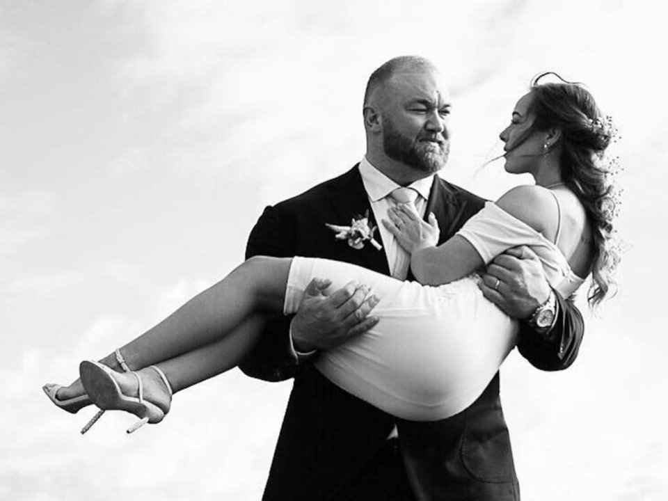 The Mountain & his wife IEyeNews