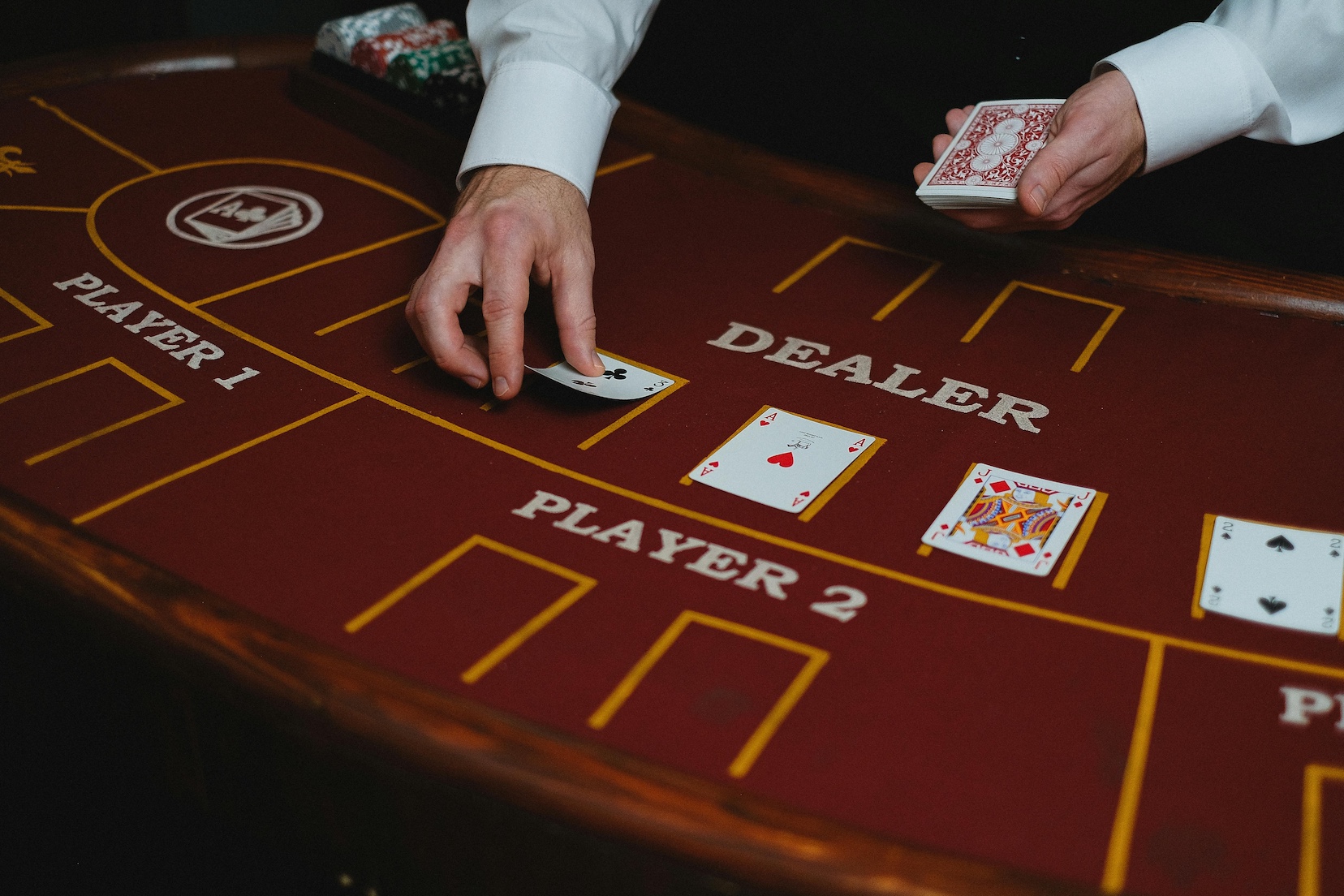 Why Live Dealer Technology is Becoming a Major Player in Online Media Markets