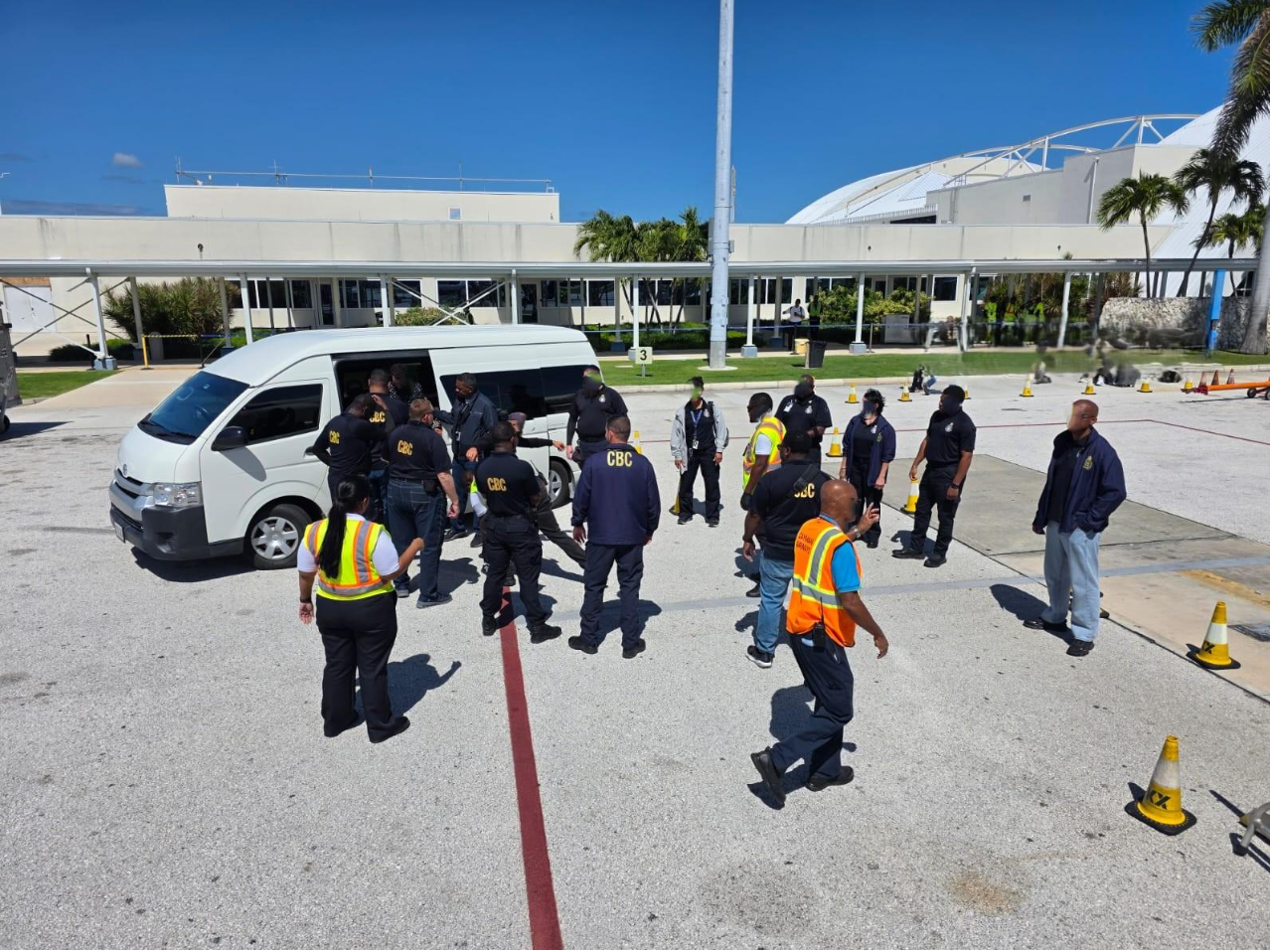 Cayman: REPATRIATION OF CUBAN MIGRANTS AND ARRIVAL OF NEW GROUP