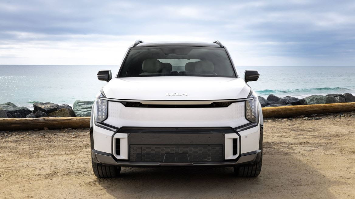 Kia EV9 Takes Kelley Blue Book Best Buy Award for “Best 3−Row Electric Vehicle” For Third Year Running